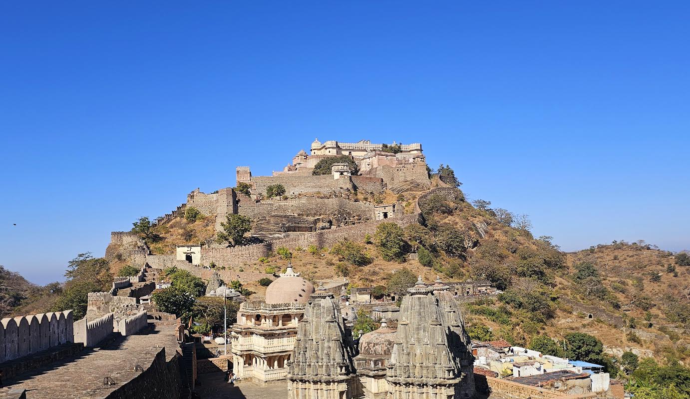 My first taste of India in Rajashtan - Silver Queer Travel light